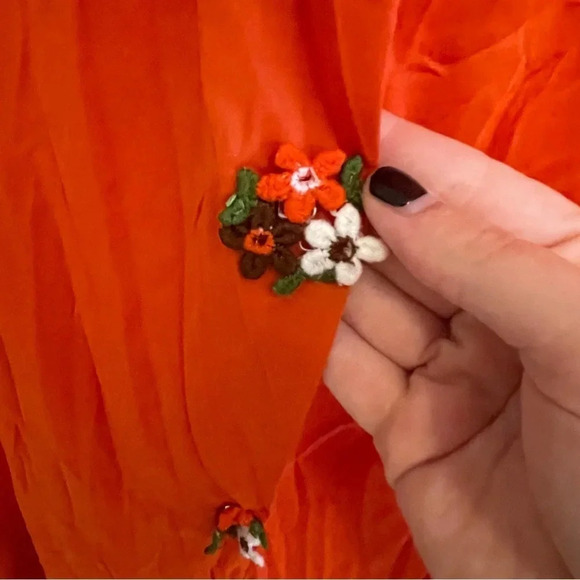 Vintage orange nightgown with embroidered flower snap buttons - size M/L - Picture 3 of 16
